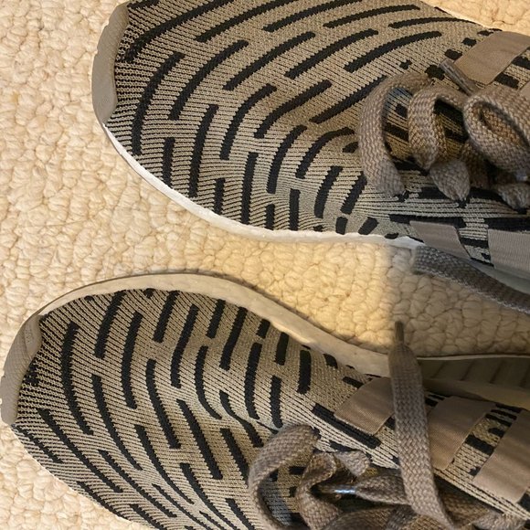 ADIDAS NMD R2 GREEN LIMITED EDITION Sneakers - Picture 8 of 14